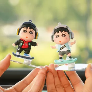 Xe Xoay Chữa Bệnh Đồ Trang Trí Nhỏ Ván Trượt Shin-Chan Hoạt Hình Điều Khiển Trung Tâm Giải Nén Nội Thất Với Xe Trôi Đồ Dùng Dễ Thương