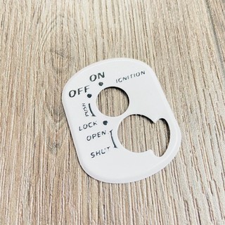 Chụp ổ khóa xe máy bằng chất liệu nhôm cao cấp dán dễ dàng và bảo vệ ổ khóa hiệu quả cho đa dạng các dòng xe