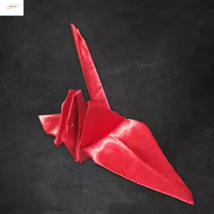 Cần cẩu giấy ảo thuật ZENZON, Cận cảnh ảo ảnh sân khấu Origami Crane Magic, Hiệu suất sân khấu Phụ kiện Gimmick Vải trắng đỏ Đạo cụ cần cẩu Đồ chơi trẻ em