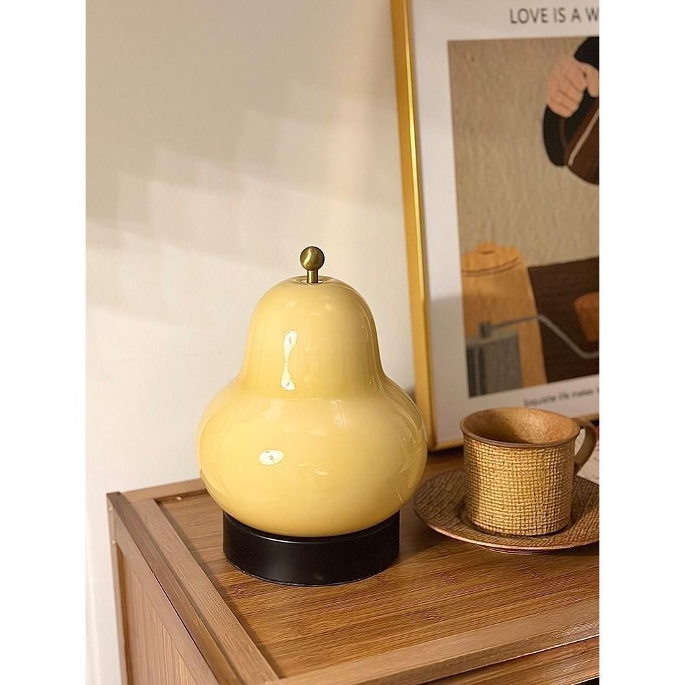 【COD】Đèn Để Bàn Vibe Vintage Hình Quả Lê  | Đèn Ngủ Cảm Ứng, Sạc Dự Phòng LED - Đèn Trang Trí Phòng Ngủ, Đầu Giường &
