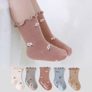 B32 (0-9tuổi) Sét 5 đôi tất bèo xoăn thêu hoa lá quả chống trơn cho bé gái 0-9 tuổi mẫu mới 2025