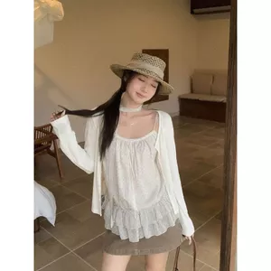 Bộ đồ hai mảnh xếp lớp không khí phong cách Hàn Quốc dành cho nữ Phong cách mới Streamer Xù chấm bi dáng rộng phù hợp