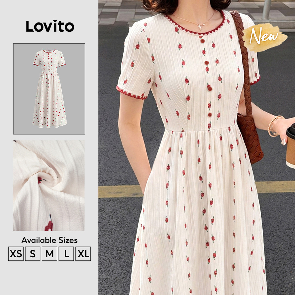 (New Arrival) Lovito Đầm nữ dáng dài xòe màu mơ họa tiết Hoa Li Ti cổ bèo cài nút Phong cách thường ngày mặc mùa xuân hè và cuối tuần DRB206TD153