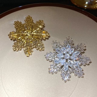Trâm cài corsage mạ vàng zircon bông tuyết, retro sang trọng - Trang sức cao cấp dành cho nữ