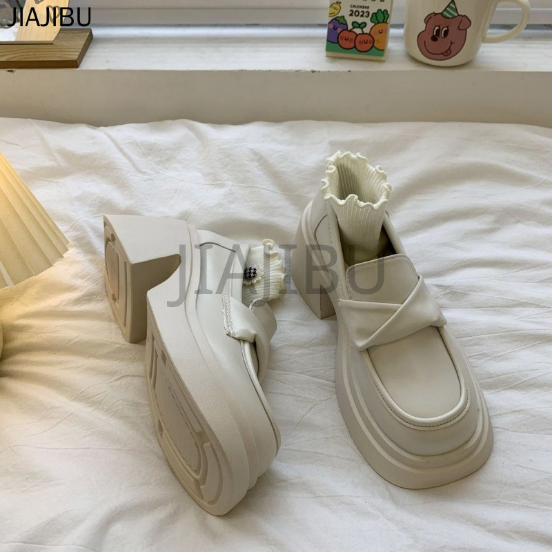 Size 35-43 Giày Lười Mũi Tròn Chống Trượt Chất Lượng Cao Cỡ Lớn Phong Cách Anh Dành Cho Nữ 42 Korean Fashion Beige / Black Platform Mary Jane Small Leather Shoes 41 Giày Cao Gót Dày JK Lolita Nhật Bản Đi Học