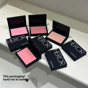 Ánh sáng Ruo Monochrome Blush Độ bão hòa thấp Ánh sáng mờ Trong suốt Trang điểm khỏa thân tự nhiên Sức sống Sửa chữa Công dụng kép