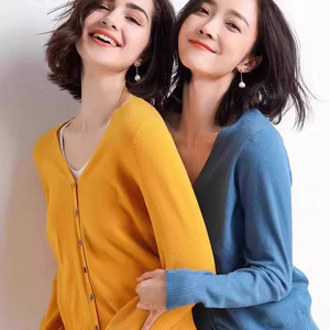 Áo thun cổ chữ V dệt kim dành cho nữ, áo len dài tay màu đen rộng
