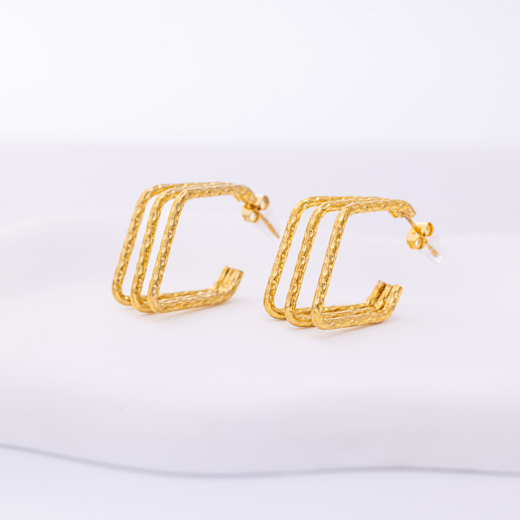 Hoa Tai nữ mạ vàng cao cấp, thiết kế dáng mảnh cá tính - DOJI
