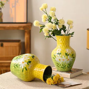 Bình gốm vẽ tay để trang trí phòng khách Phong cách mục vụ Ánh sáng sang trọng Sắp xếp hoa tàu nghệ thuật Trang trí nhà cửa Bàn cao cấp Trung tâm