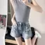 Quần Short Denim Hot Girl của Mỹ dành cho nữ Mùa hè 2026 Phong cách mới Eo cao Kích thước lớn Ôm hơn Nhìn thẳng chữ a Quần nóng siêu ngắn