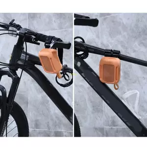 Vỏ bọc loa btsg có 2 dây gắn và kẹp Carabiner