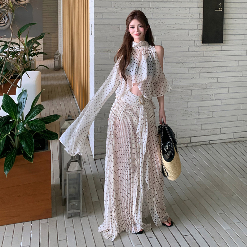 Set áo kiểu + chân váy chấm bi Hàn Quốc thời thượng