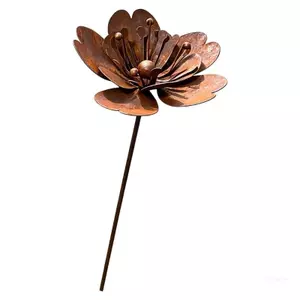 Cổ phần sân vườn hoa kim loại hoàn thiện bằng đồng hàng đầu với chi tiết trung tâm hình hoa lớn lên và kích thước 15 x 66 cm cho cạnh cỏ và