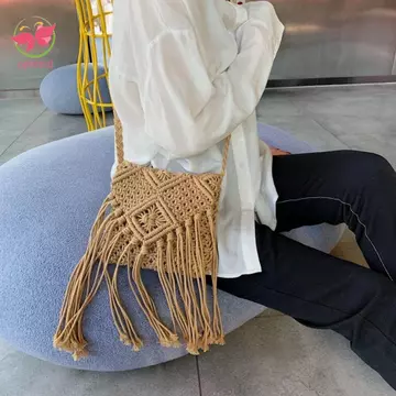 Women's Woven Straw Shoulder Bag – for Travel