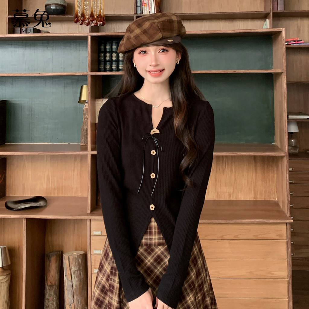 Mutu Phong Cách Pháp Chia Tay Dài Dệt Kim Nữ Mùa Xuân 2026 Thiết Kế Phong Cách Mới Niche Slim-fit Slimer Look Top