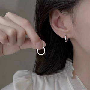 Bạc Kim Nữ Bông Tai Cảm Thấy Niche Vòng Tròn Ánh Sáng Bông Tai Sang Trọng Bông Tai 925 Thiết Kế Khóa Studs 2023 Trơn Bông Tai