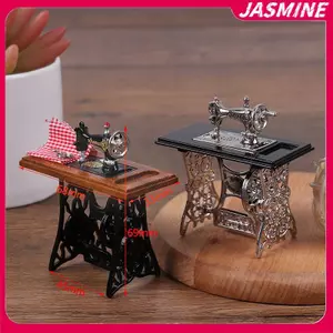 JASMINE 1: 12 Nhà búp bê Máy may nội thất Mini có kéo để trang trí nhà búp bê JASMINE