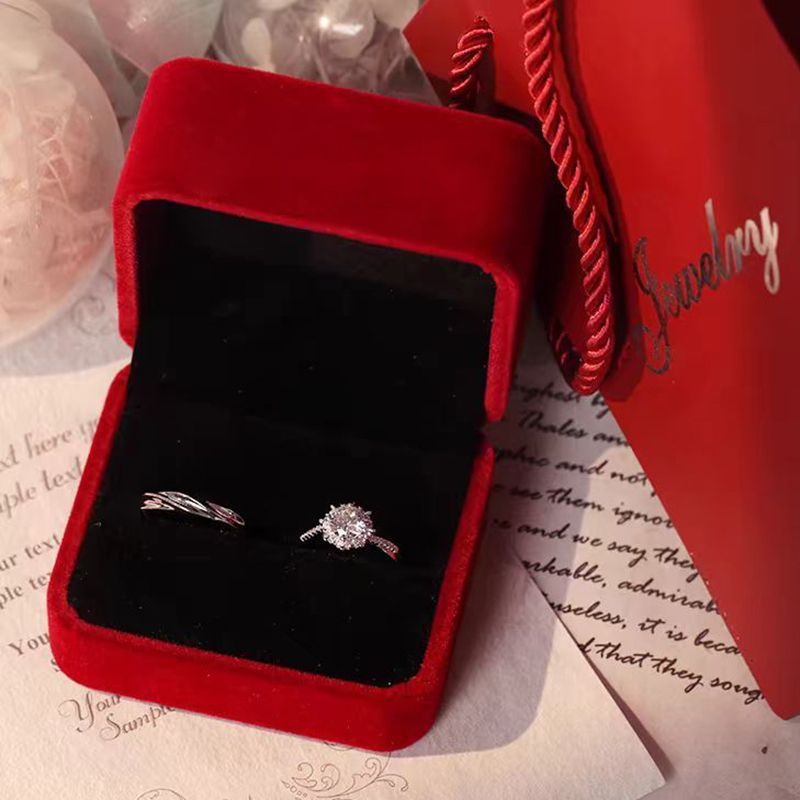 Moissanite Wedding Ring by manhuajiabaihuoyouxuan656