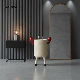 Garande Polypropylene Kín Thùng Rác Chân Kem Dung Tích Lớn Màu Trắng Có Bánh Xe