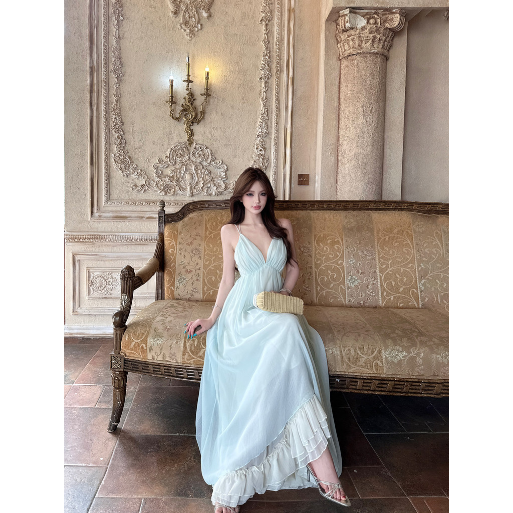 Đầm maxi màu mint nhạt cổ tích