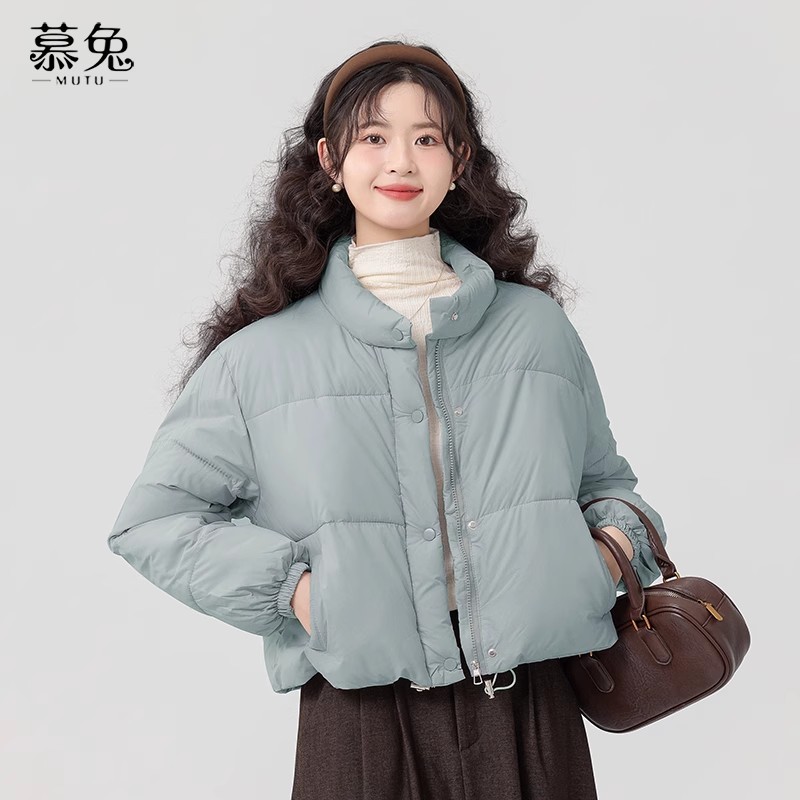 Mutu Sữa Áo Khoác Cotton Cổ Đứng Lên Cho Nữ Mùa Đông 2025 - Phong Cách Mới và Ấm Áp