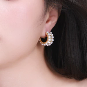 Hoa Tai nữ Graceful Edge mạ vàng cao cấp, phong cách thanh lịch, thiết kế hiện đại - DOJI