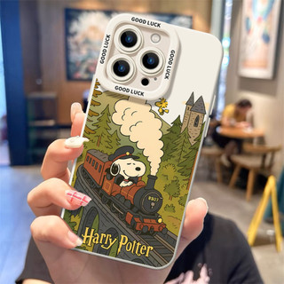 Ốp điện thoại Little Train Snoopy cho iPhone17 / 16 / 15 / 14 / 13 / MINI / 12 / 11 / Pro MAX / X / XS / XR / 7 / 8 / 6 Vỏ bảo vệ toàn diện bằng silicon lỏng chống sốc và chống rơi
