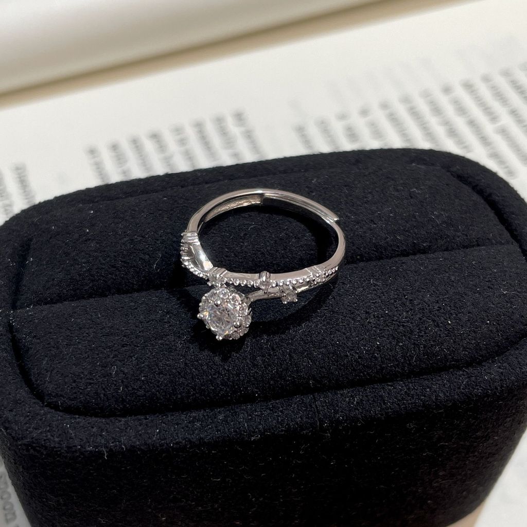 Moissanite Ring by xsdh333.vn