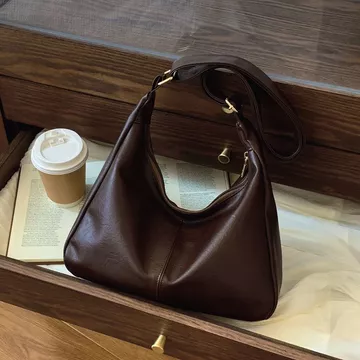 Túi Tote Dung Tích Lớn Mới Da Mềm Túi Mềm Sinh Viên Đại Học Túi Đeo Vai Đi Lại Túi Nữ Retro Túi Lớn Dung Tích Túi Tote Túi Mới Da Mềm Túi Đeo Ngang20260905