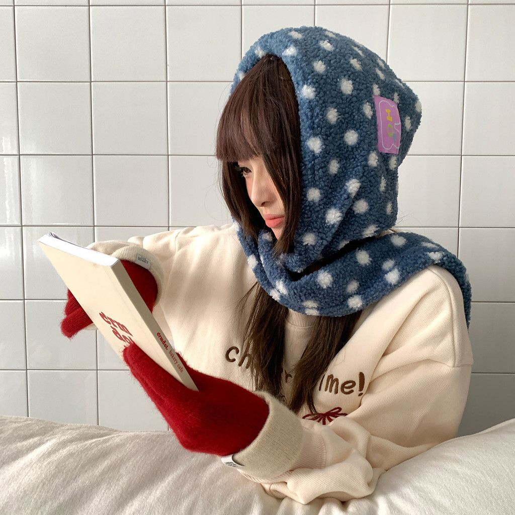 Mũ quàng cổ chấm bi xanh bảo vệ tai mùa đông cho nữ