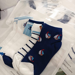 SET 5 ĐÔI TẤT TRẺ EM XANH TRẮNG CỰC XINH – COTTON MỀM, CO GIÃN, GIỮ ẤM TỐT, GIÚP BÉ 5–8 TUỔI THOẢI MÁI CẢ NGÀY