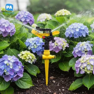 Máy phun nước cỏ tác động bằng nhựa xoay 360 độ có thể điều chỉnh tự động để tưới vườn cỏ trang trại VN