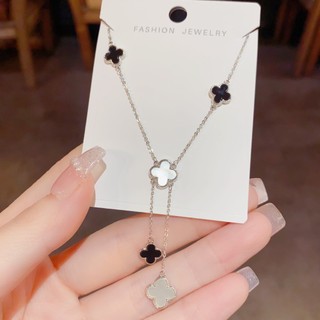 Vòng Cổ Thiết Kế Sang Trọng với Bốn Lá Vỏ Hoa và Tua Rua