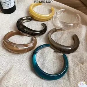 Vòng tay acrylic BRBRAA, Vòng tay mở phong cách acrylic, Ánh sáng cao cấp Màu mờ sang trọng Trang sức hình học mặt sáng bóng dành cho nữ