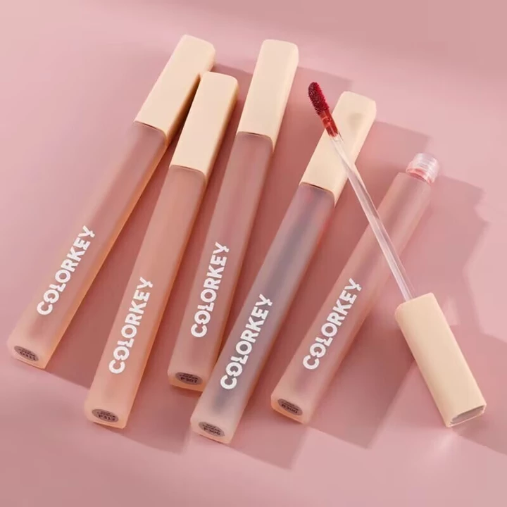 Son môi Colorkey Lipstick Lip Gloss Water Mist Lip Expos Lip Glaze Gương nữ không dễ chạm vào Son môi có độ bão hòa thấp Son bóng môi nữ