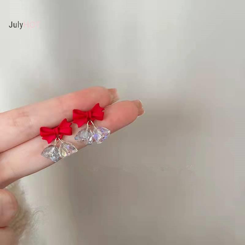Bông tai Crystal Bow - Quà tặng sang trọng cho Giáng sinh