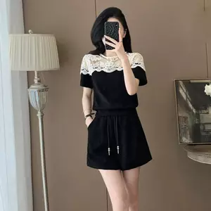 Bộ hai mảnh thể thao màu đen cao cấp mùa hè 2026 Khâu ren tay ngắn phù hợp với eo cao thon gọn hơn Quần Short thông thường Phù hợp với nữ