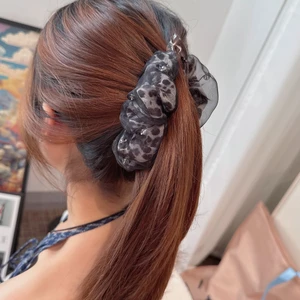 Retro Tất Cả Trận Đấu Gạc Màu Xám Da Báo In Chuối Tóc Đuôi Ngựa Cao Kẹp Lưng Đầu Xoắn Kẹp Mũ Đội Đầu