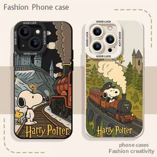 Ốp điện thoại Little Train Snoopy cho iPhone17 / 16 / 15 / 14 / 13 / MINI / 12 / 11 / Pro MAX / X / XS / XR / 7 / 8 / 6 Vỏ bảo vệ toàn diện bằng silicon lỏng chống sốc và chống rơi
