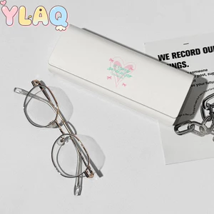 Hộp đựng kính hình trái tim màu hồng Hộp đựng kính mắt di động dành cho nữ Cô gái Sử dụng du lịch hàng ngày