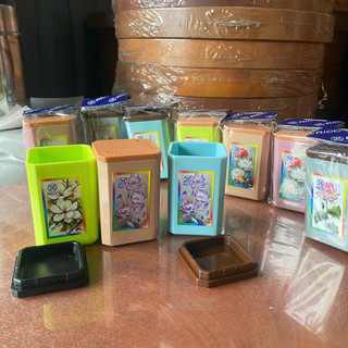 Hũ tăm vuông RICO – nắp đậy kín, nhiều màu pastel, họa tiết hoa sang trọng