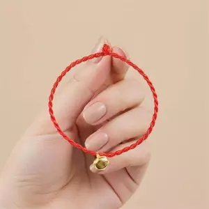 Vòng tay dây màu đỏ Luy thủ công với mặt dây chuyền gỗ đào tự nhiên có thể điều chỉnh mặc hàng ngày Good Lu Quà tặng mới