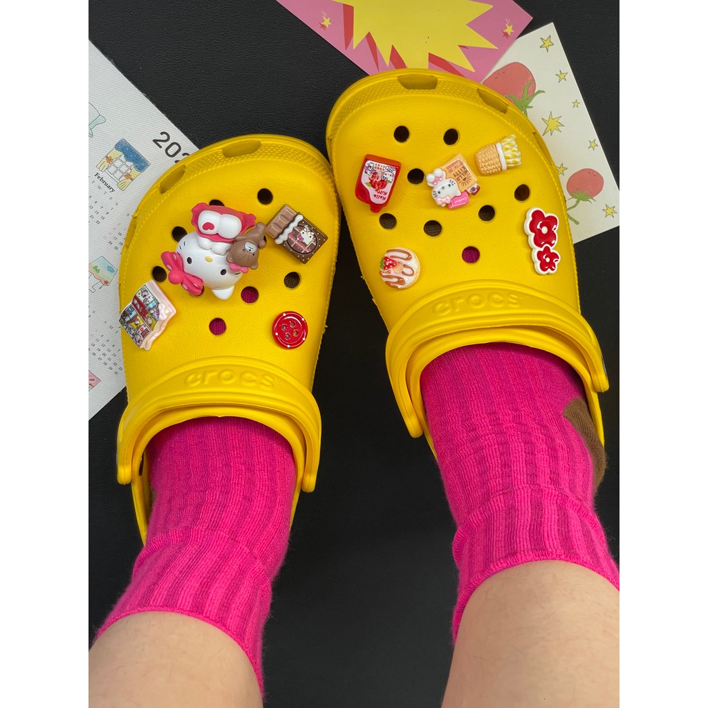 Hellokitty Phụ Kiện Giày Hoa Nâu Hoạt Hình Mèo Kitty, Cảm Giác Cao Cấp, Tương Thích Crocs, Dễ Thương, Có Thể Tháo Rời, Zhibixing Ins
