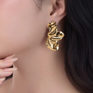 Hoa Tai nữ Serena thiết kế thiên nhiên mạ vàng cao cấp, đi chơi - DOJI