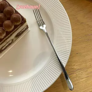 Nĩa Trái Cây Bằng Thép Không Gỉ Lỗ Tròn Nĩa Hộ Gia Đình Nĩa Bánh Trung Thu Nhà Hàng Nĩa Trái Cây Bánh Món Tráng Miệng Bàn Ăn
