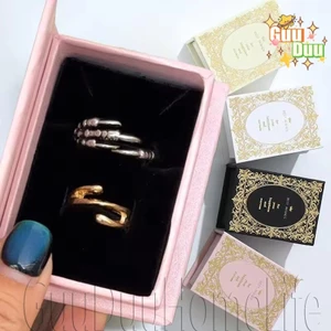 Hộp đựng hình sách - để đựng vòng cổ, nhẫn, bông tai - Hộp đóng gói hoa văn dập nổi - Hộp đựng đồ trang sức - Hộp đựng trang sức nam châm lật / Giao hàng miễn phí