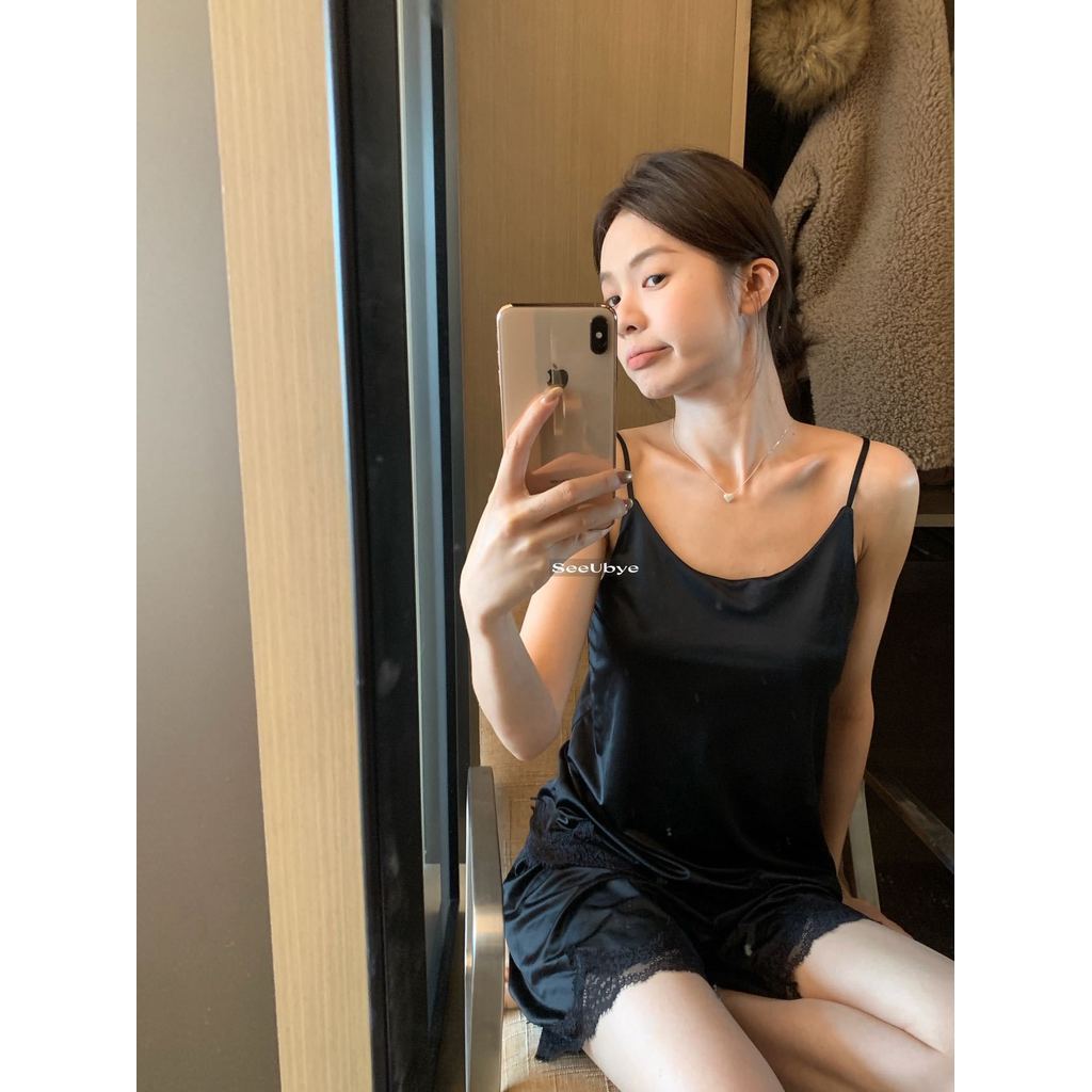 Đi kèm với cốc Bộ Đồ Ngủ Bộ Nữ Lụa Satin Áo Ngực Viền Ren Quần Short Nhà Có Thể Mặc Bên Ngoài Băng Homewear Phong Cách Hàn Quốc Cô Gái Sạch Sẽ Mùa Hè