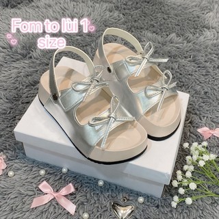 Sandal Nữ IGU  2 quai nơ đi được 2 kiểu ,dép xé dán tiện lợi cao 3cm da lộn mềm êm mũi tròn.