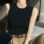 Mùa hè 2026 Màu trơn cổ tròn che ngực Áo yếm lười biếng Giảm tuổi đơn giản Slim-fit có thể mặc bên trong bên ngoài không tay đáy Top nữ