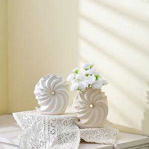 Bình gốm vỏ sò phong cách Bắc Âu Kết cấu xoắn ốc Chậu hoa Wabi Sabi Phòng khách Lối vào Sắp xếp hoa khô Tàu trang trí để trang trí nhà cửa